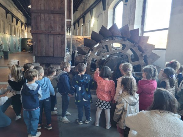 Les classes de MS1 et GS1 au musée du Saut du Tarn